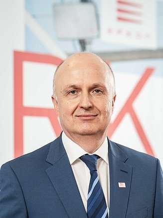 The image shows Norbert Hofmann